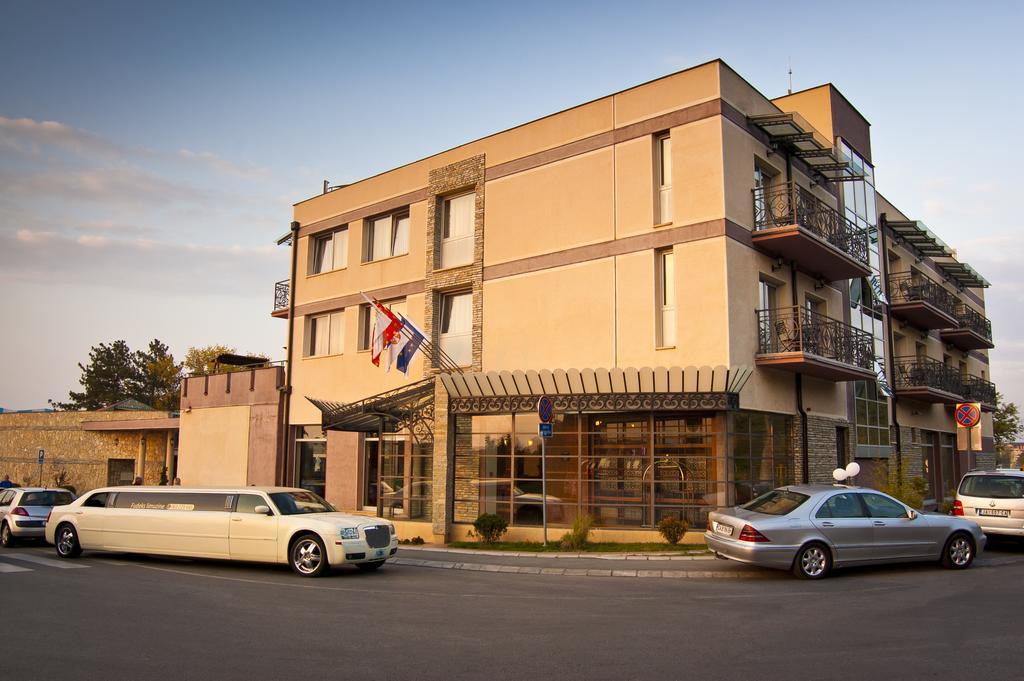 Hotel Hill Jagodina Kültér fotó